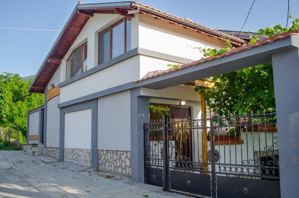 Guesthouse Juli Sapareva Banya Exterior foto